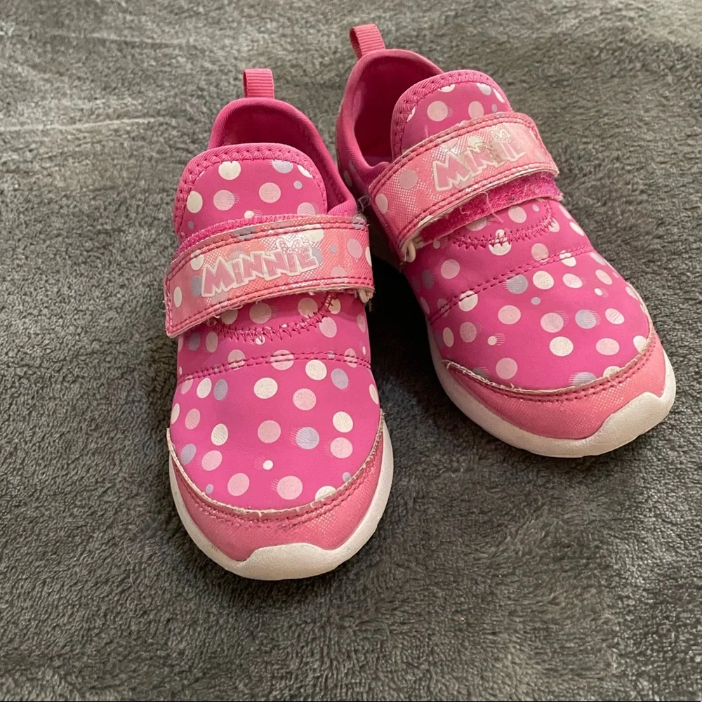 Disney Minnie Mouse Kids Pink Polka Dot Shoes - Picture 8 of 8
